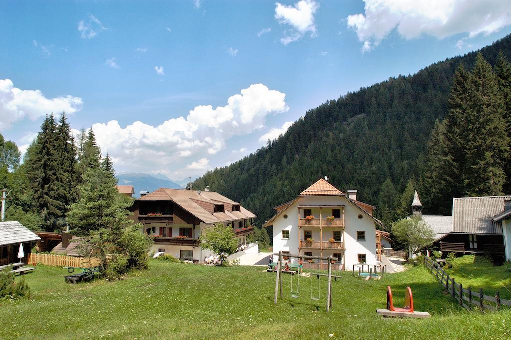 Hotel Bad Bergfall Valdaora Esterno foto